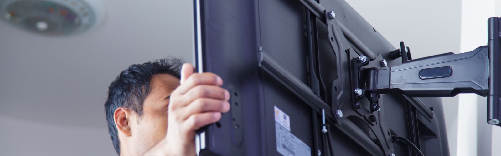 What to Know When Buying a TV Bracket