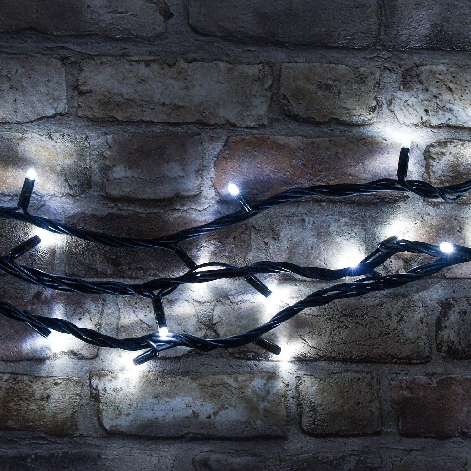 Lyyt 90 LED 9m Lyyt-Link Heavy Duty LED String Lights [Linkable] with controller - Cool White