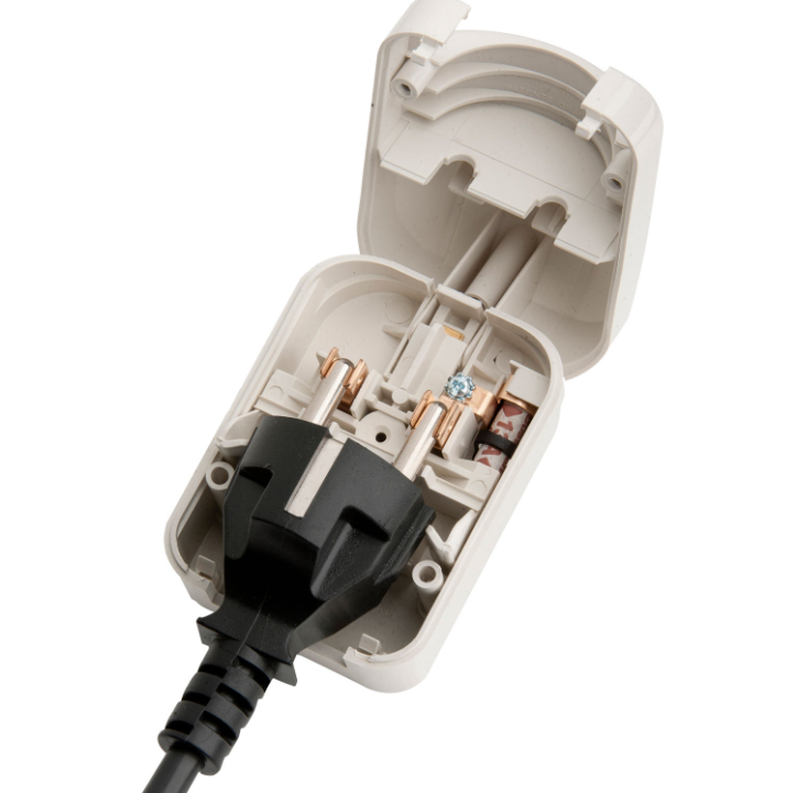 Euro Plug Converter 2 Pin Schuko SCP Plug to Fused 3 Pin UK Mains 3A White