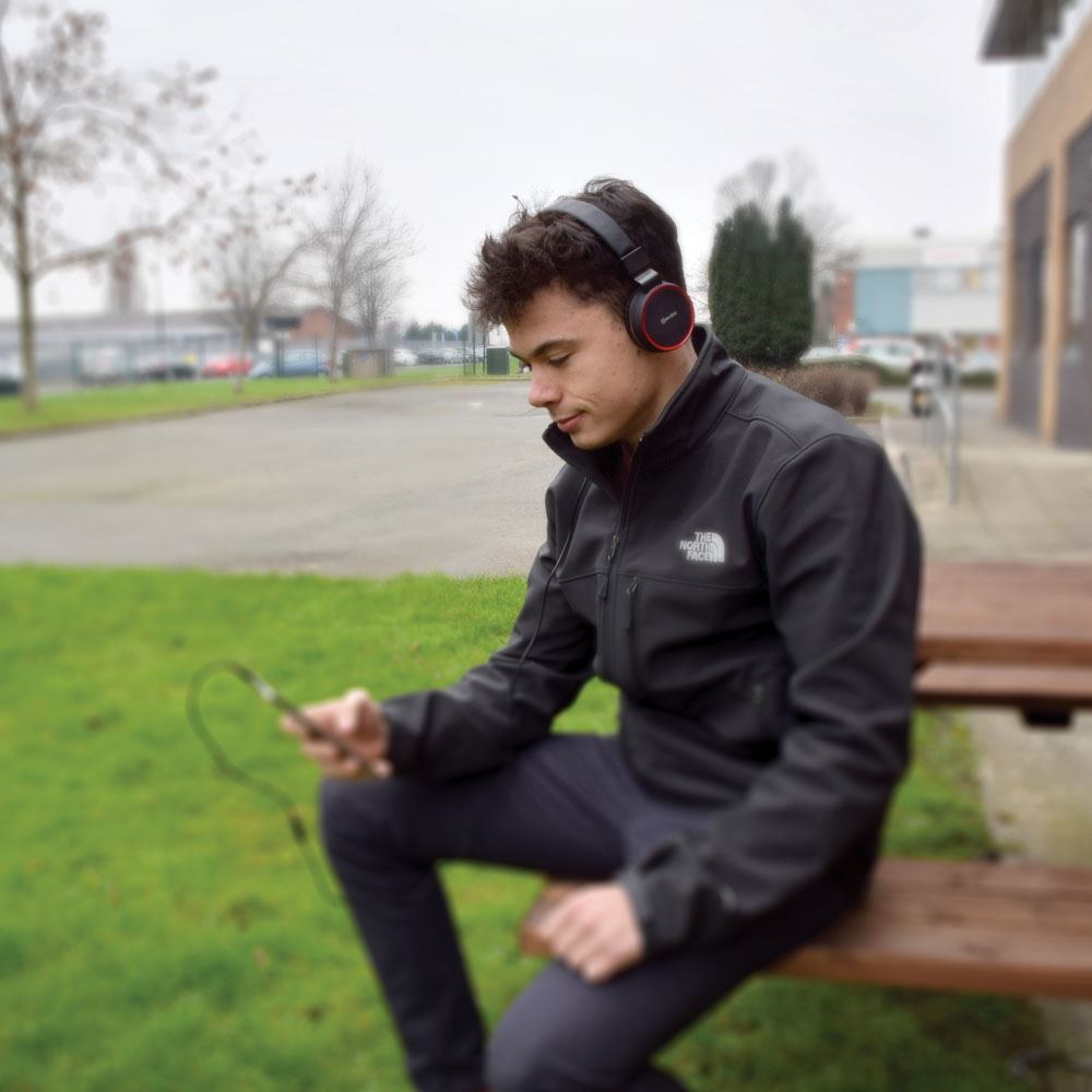 Av:link Folding Multimedia Headphones with In-line Microphone Hands Free