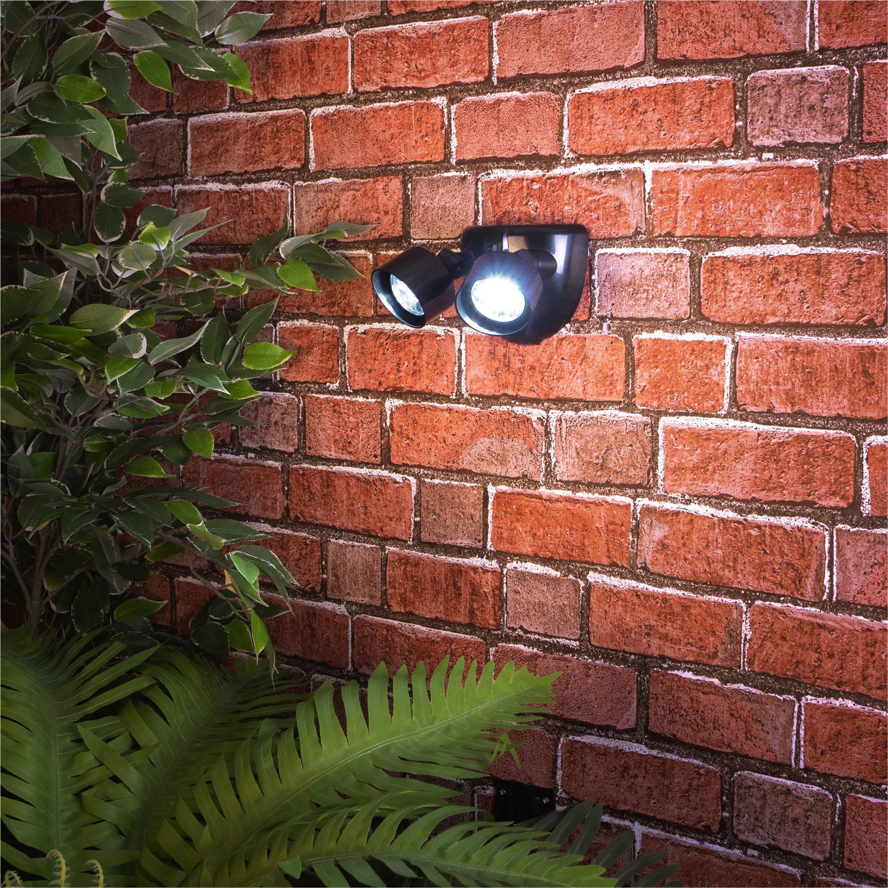 Twin Head 10 LED PIR Motion Sensor Security Battery Outdoor Light Battery