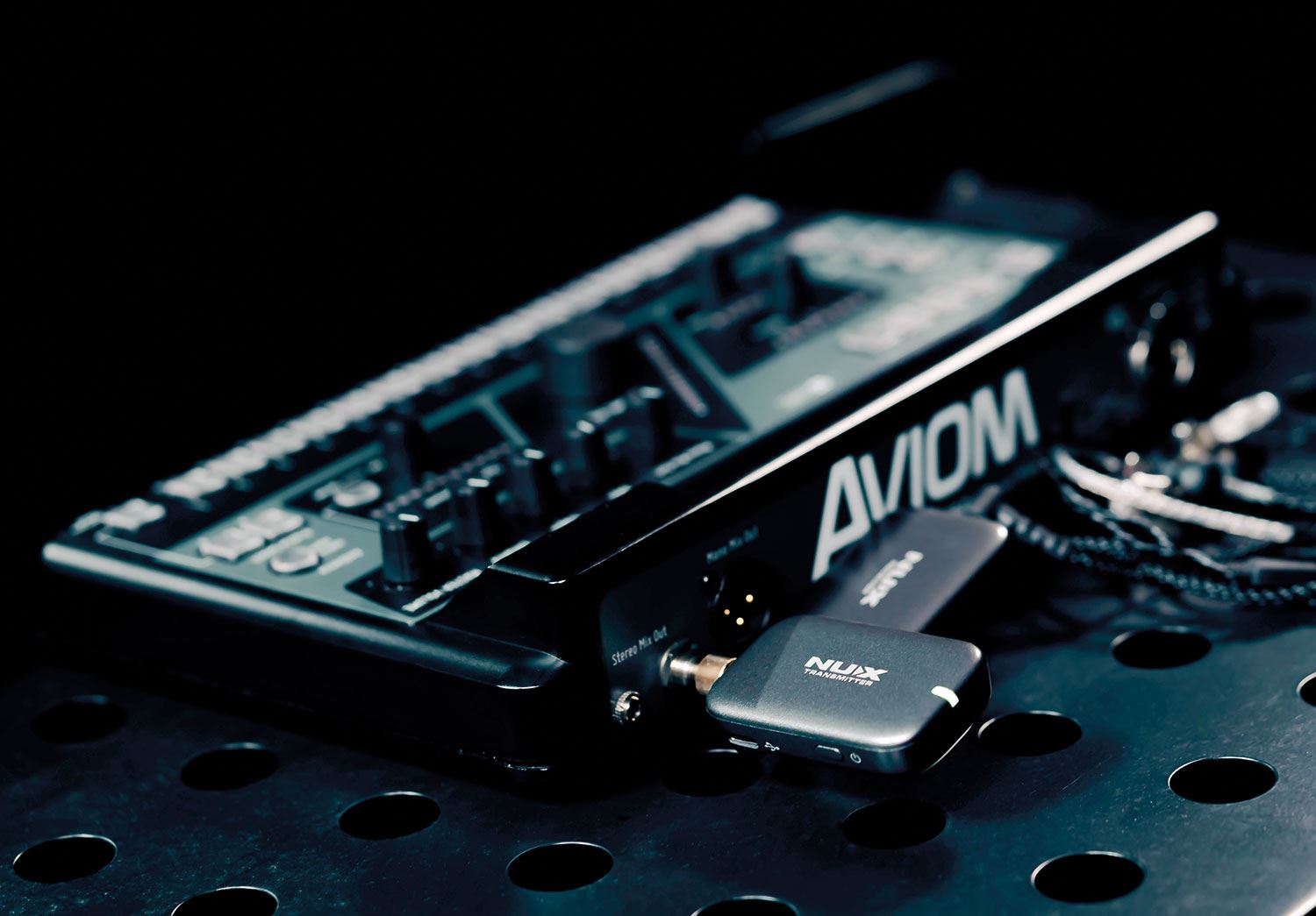 Nu-x B-7PSM 5.8 GHz Wireless in-Ear Personal Monitoring System