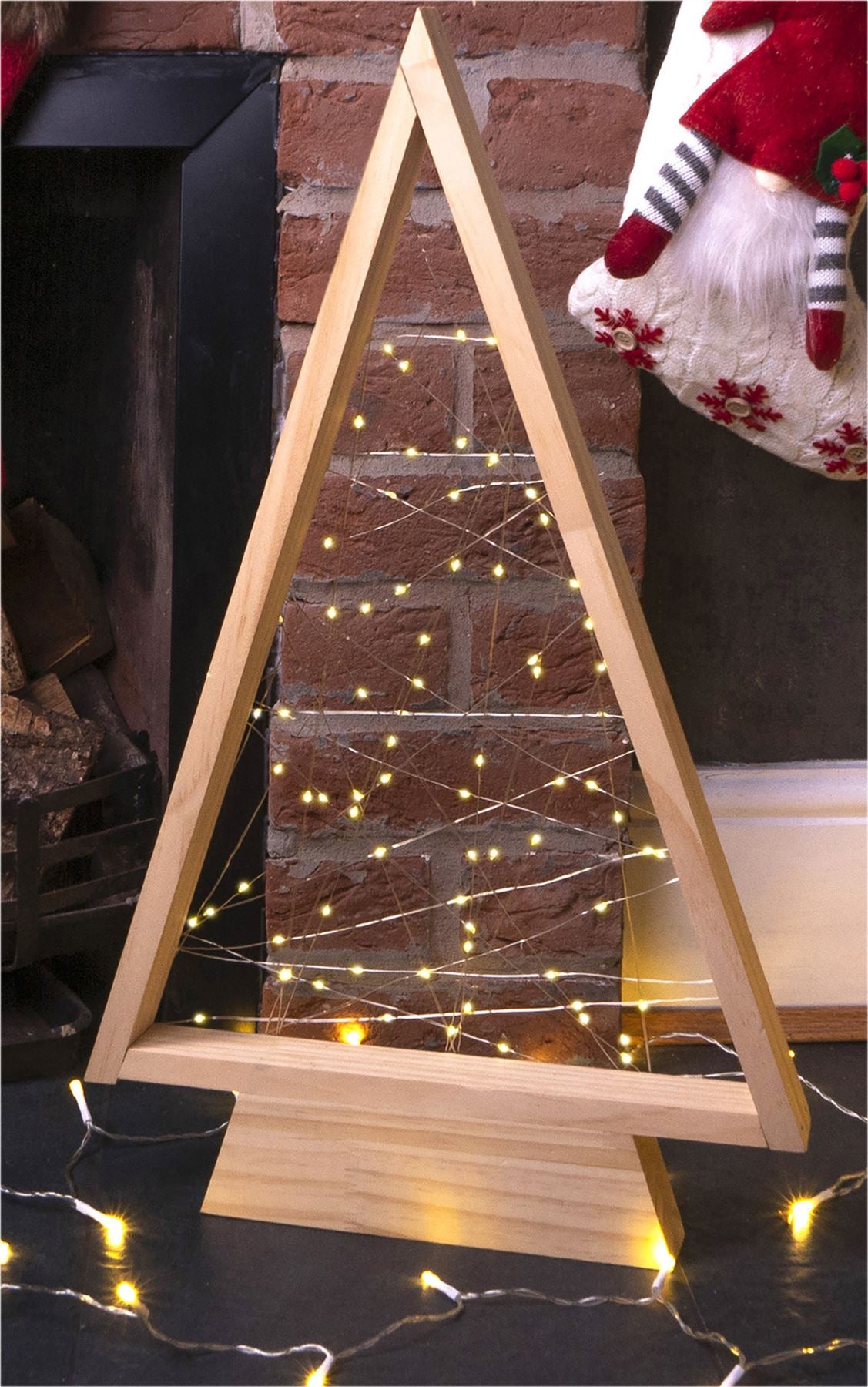Wooden Self Assembly Battery Powered Christmas Tree Decoration with 60 LED Lights