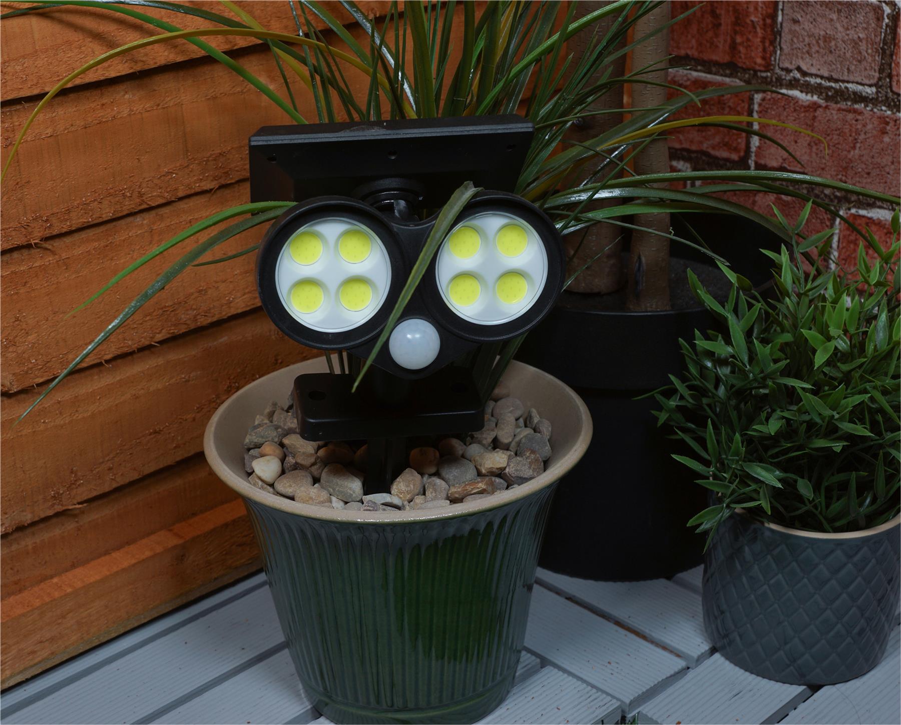 Twin LED Solar Security Lamp  Wall and Floor Mount With Movement Sensor.