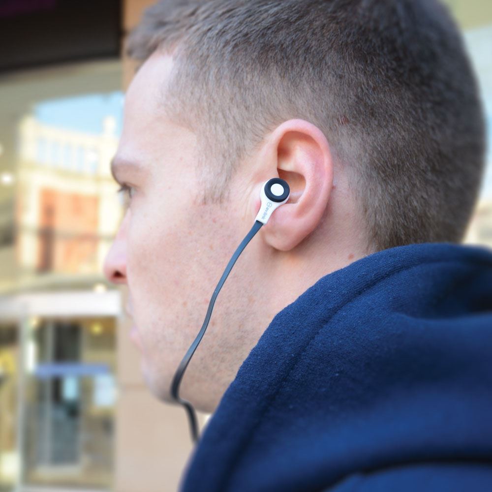 Av:link  Rubber Earphones with Mic Black & White