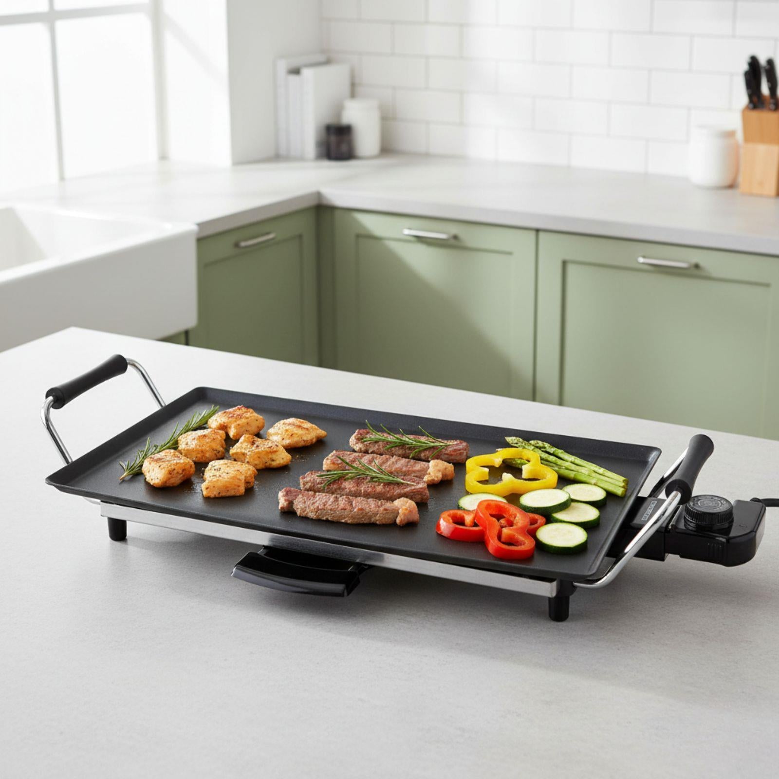 MELISSA Electric Teppanyaki Grill Plate, Large Non-Stick Table Top Griddle with 47.5cm x 26.5cm Hot Plate, Adjustable Temperature Control and Drip Tray, 2000W - Black