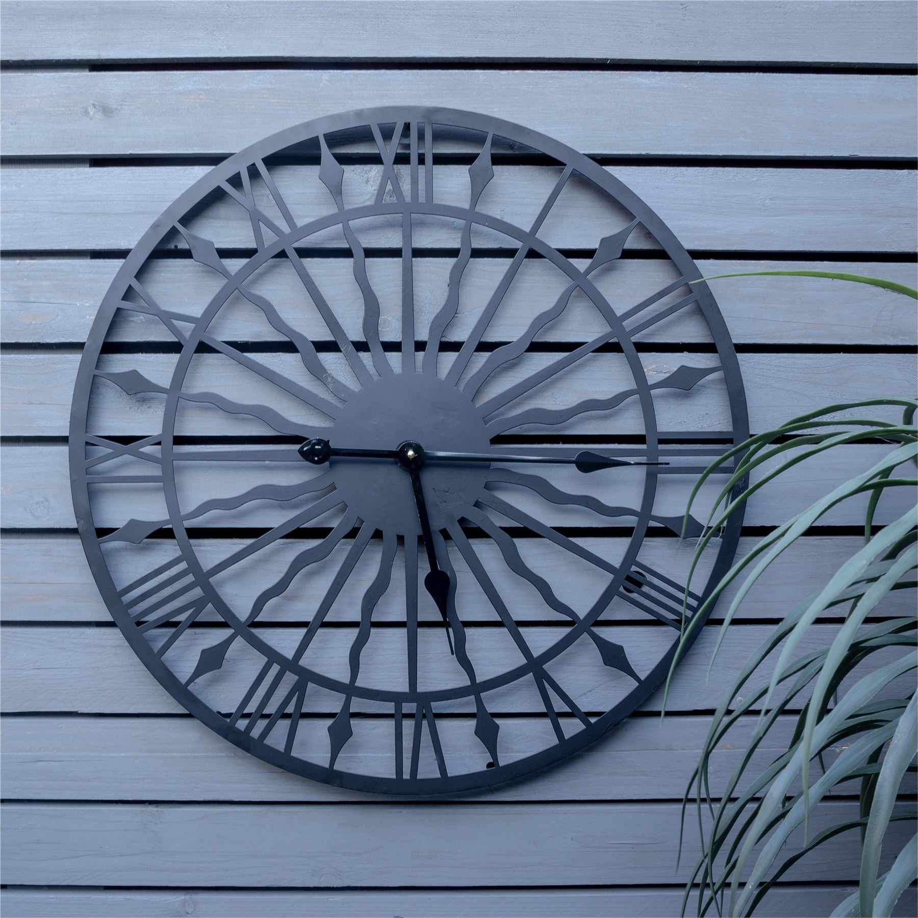 60cm 24" Large Stunning Outdoor Indoor Garden Decorative Clock Silent Running Black