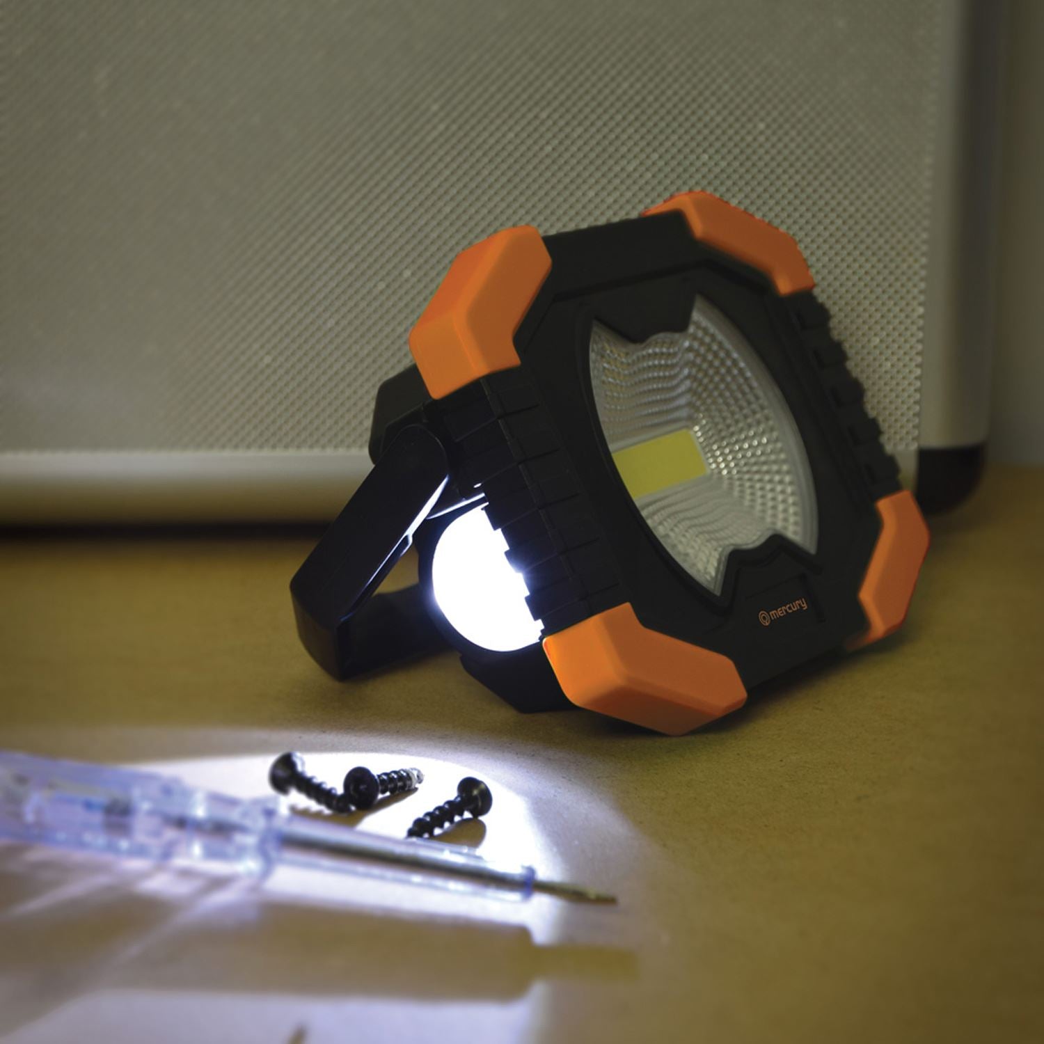 Mercury Compact Portable LED COB Bright Work Light and Torch, 2 in 1, Torch and Flood Work Light