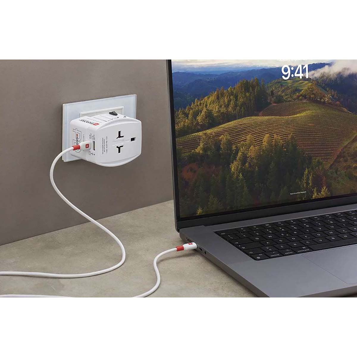 Skross Travel Adapter 2-pole World Wide with integrated Dual USB Charger (1x USB C & 1 x USB) 65 Watt Power Delivery | SKR1302976