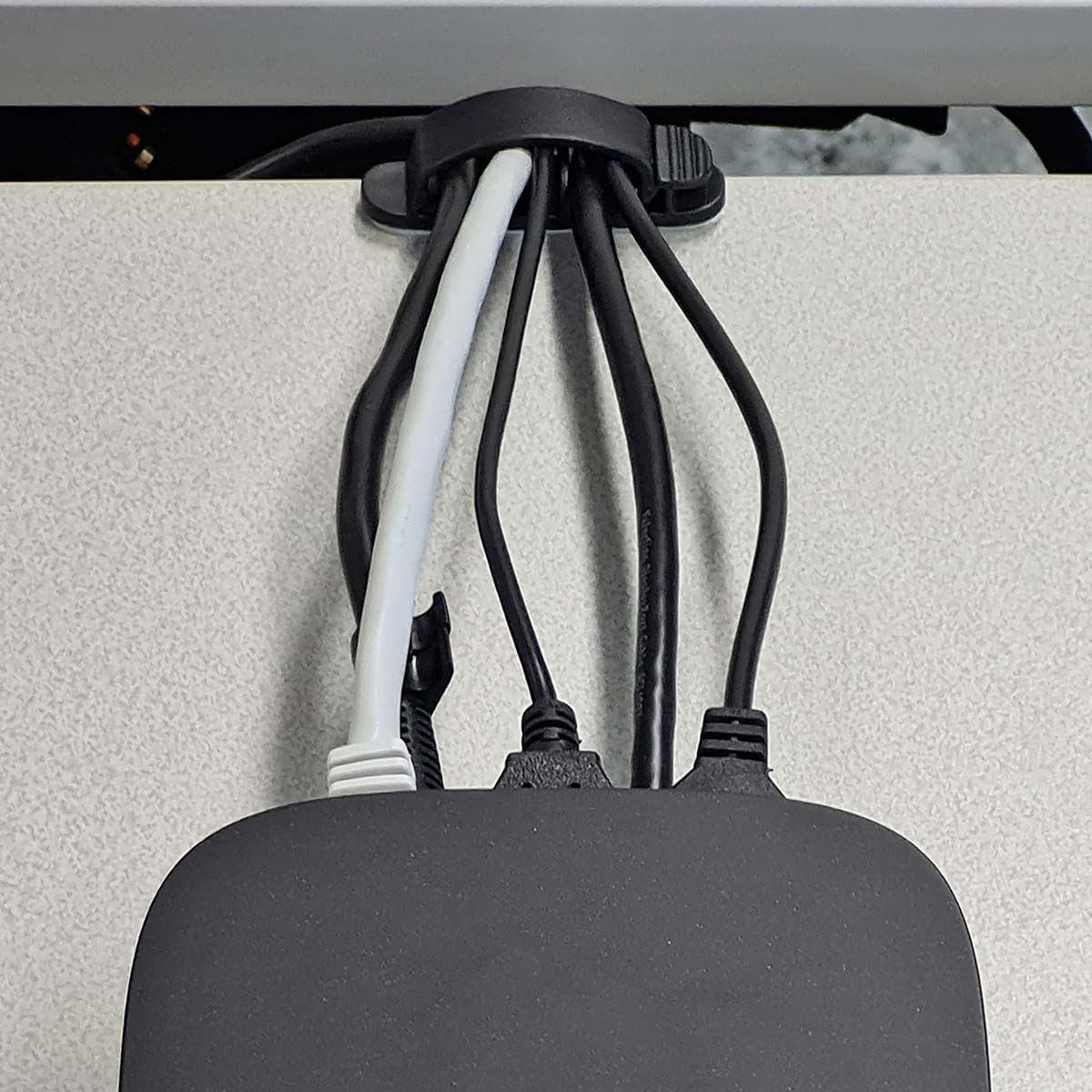 Nedis Cable Management | Cable Clip | Locked | 3 pcs | Number of slots: 3 Slots | Maximum cable thickness: 7.5 mm | Polypropylene | Black