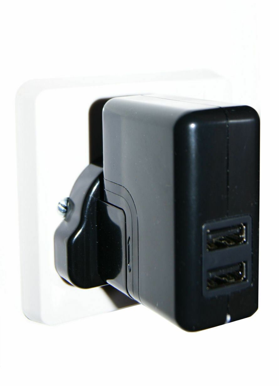 Ex-Pro Travel USB Charger 2.1 A | Number of outputs: 1 | UK USA EU Adapters | 2 x USB-A | Black