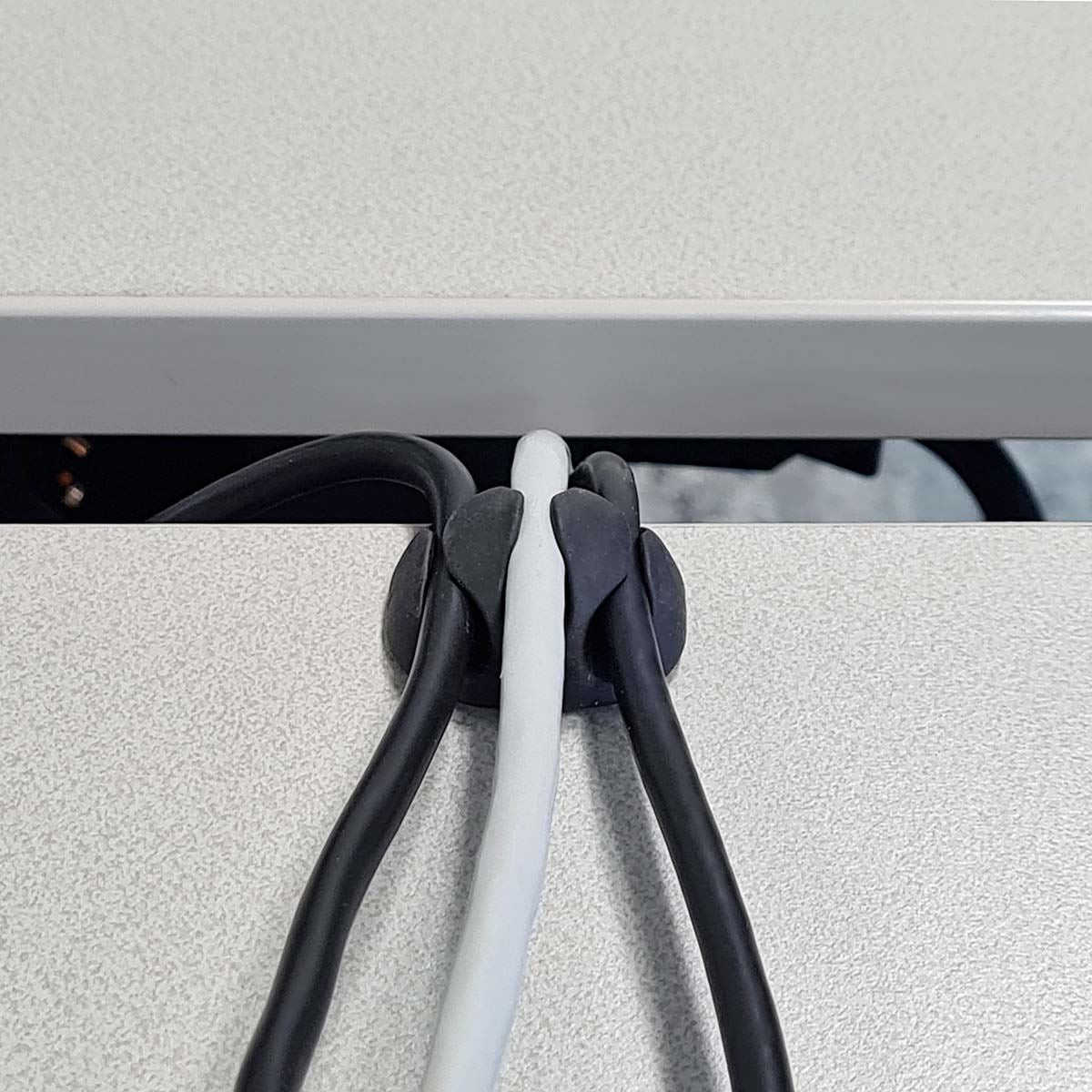 Nedis Cable Management | Cable Clip | Click and Go | 4 pcs | Number of slots: 3 Slots | Maximum cable thickness: 5.3 mm | TPE | Black