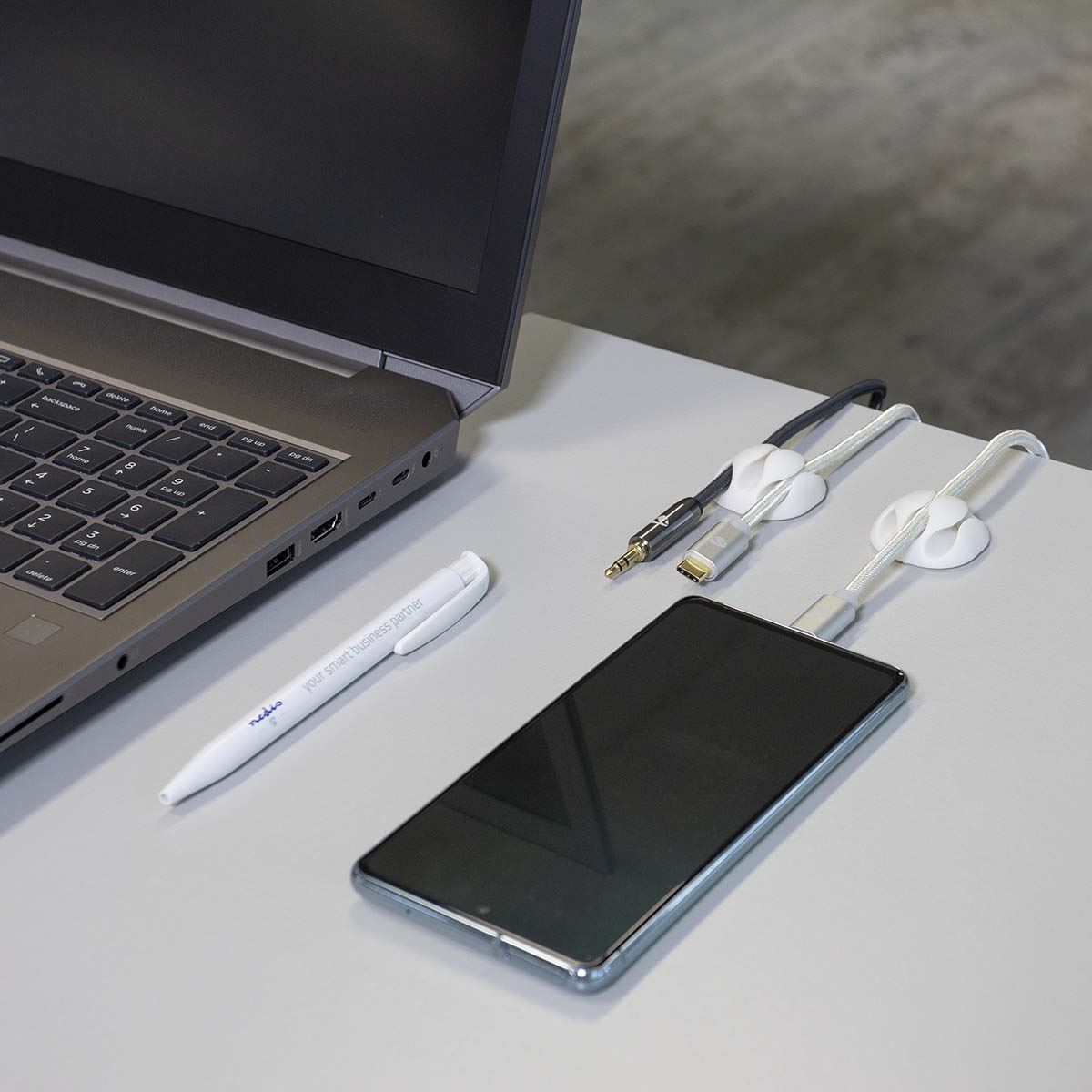 Nedis Cable Management | Cable Clip | Click and Go | 4 pcs | Number of slots: 3 Slots | Maximum cable thickness: 5.3 mm | TPE | White