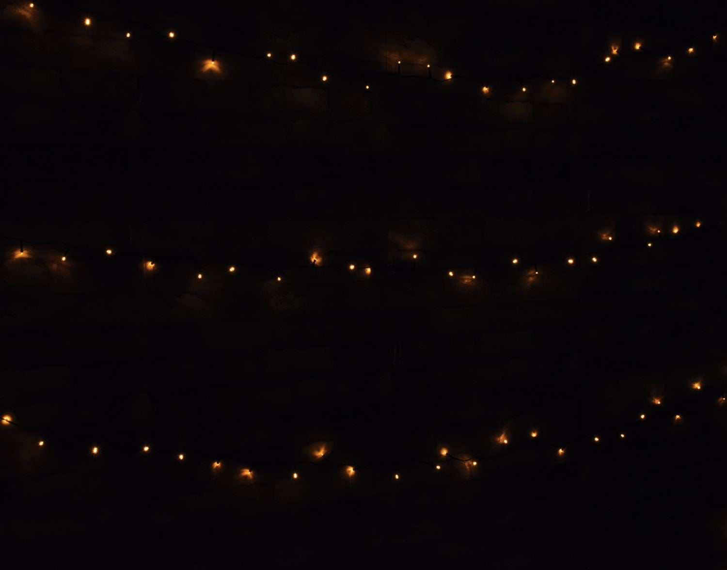 Lyyt Indoor / Outdoor 120 LED battery operated String Lights with Timer - Warm White