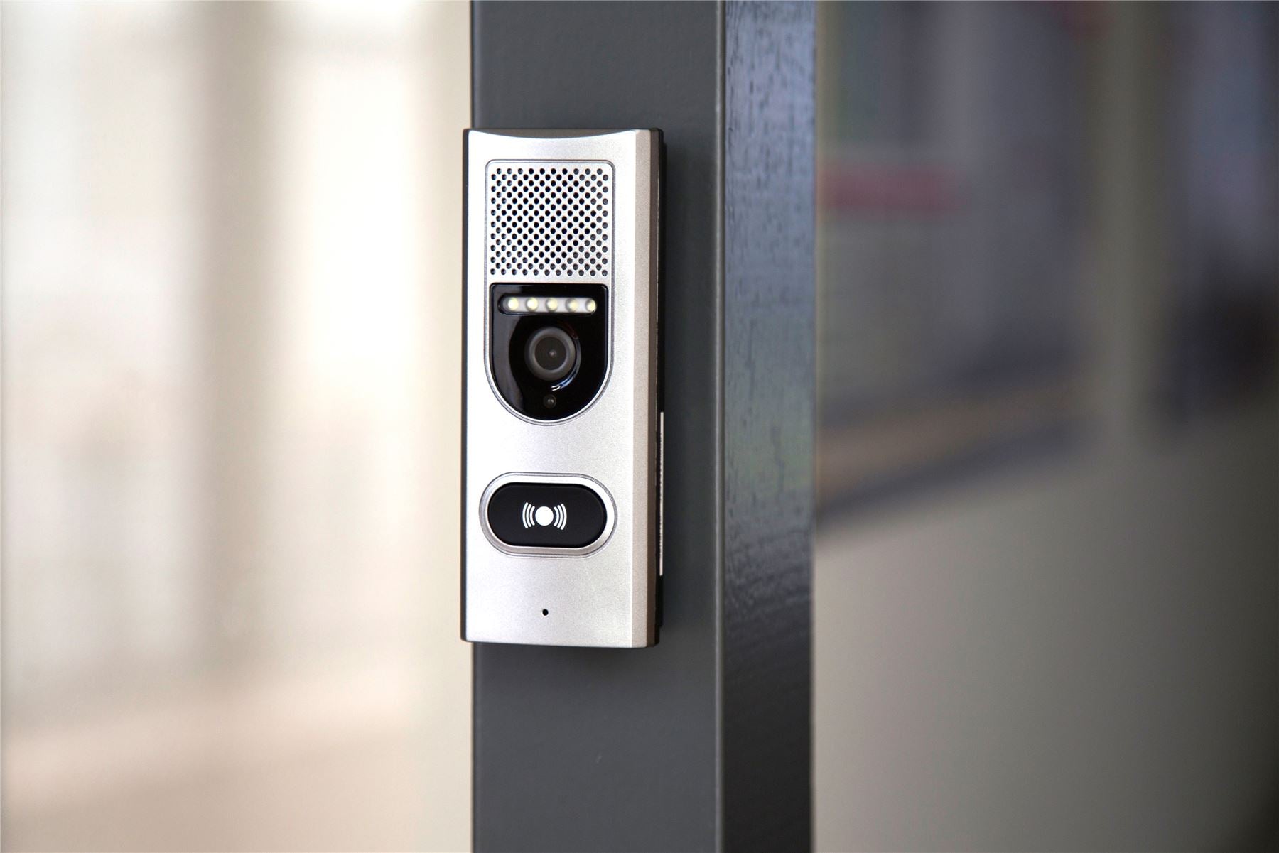 Alecto ADI-250 Door Video Intercom Camera with Portable 3.5" inch Color Display Wireless Door Entry unit - White