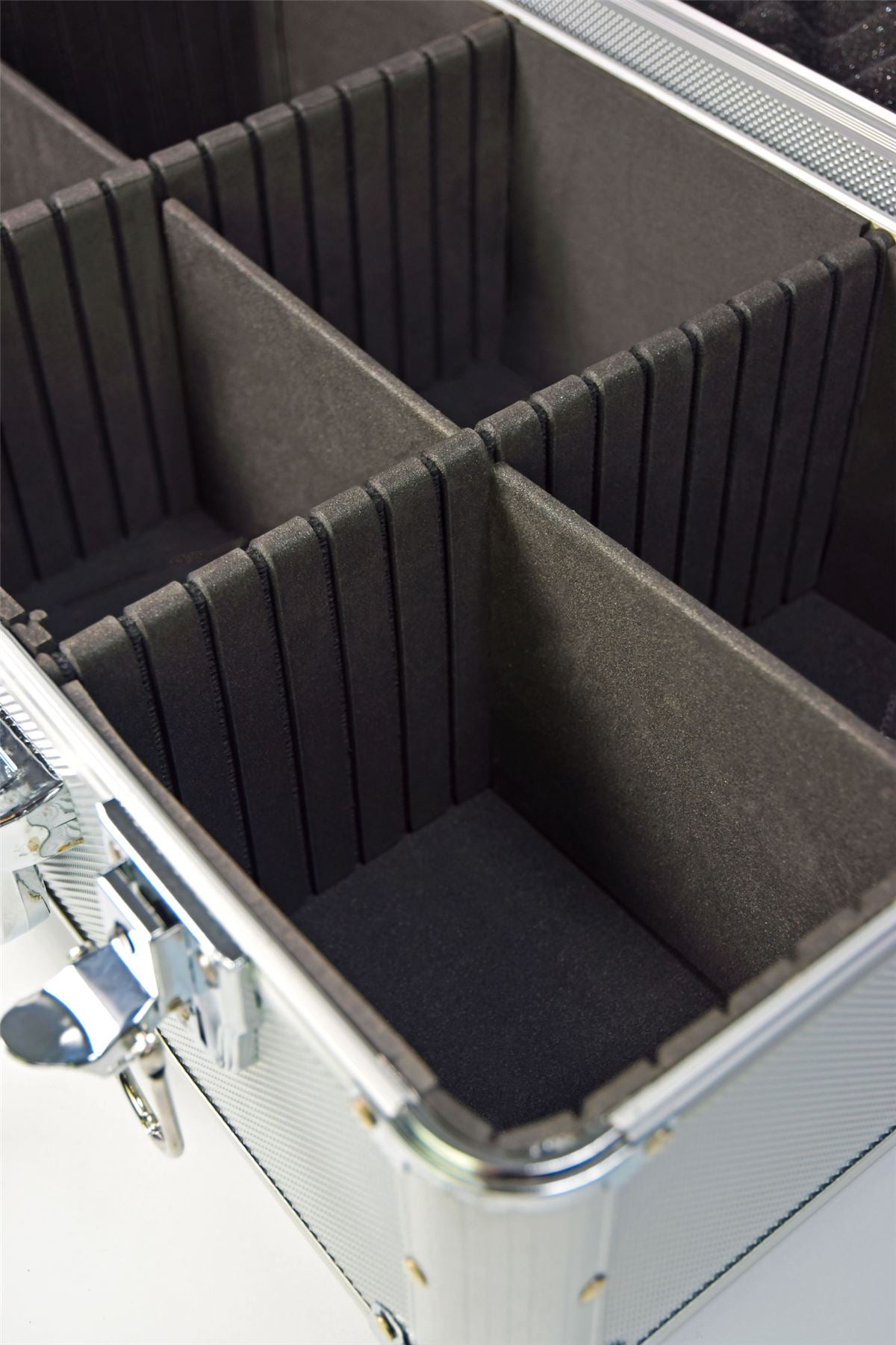 Citronic  Aluminium CD Flight Storage Lockable Case - Holds 60 Disc Travel Music DJ