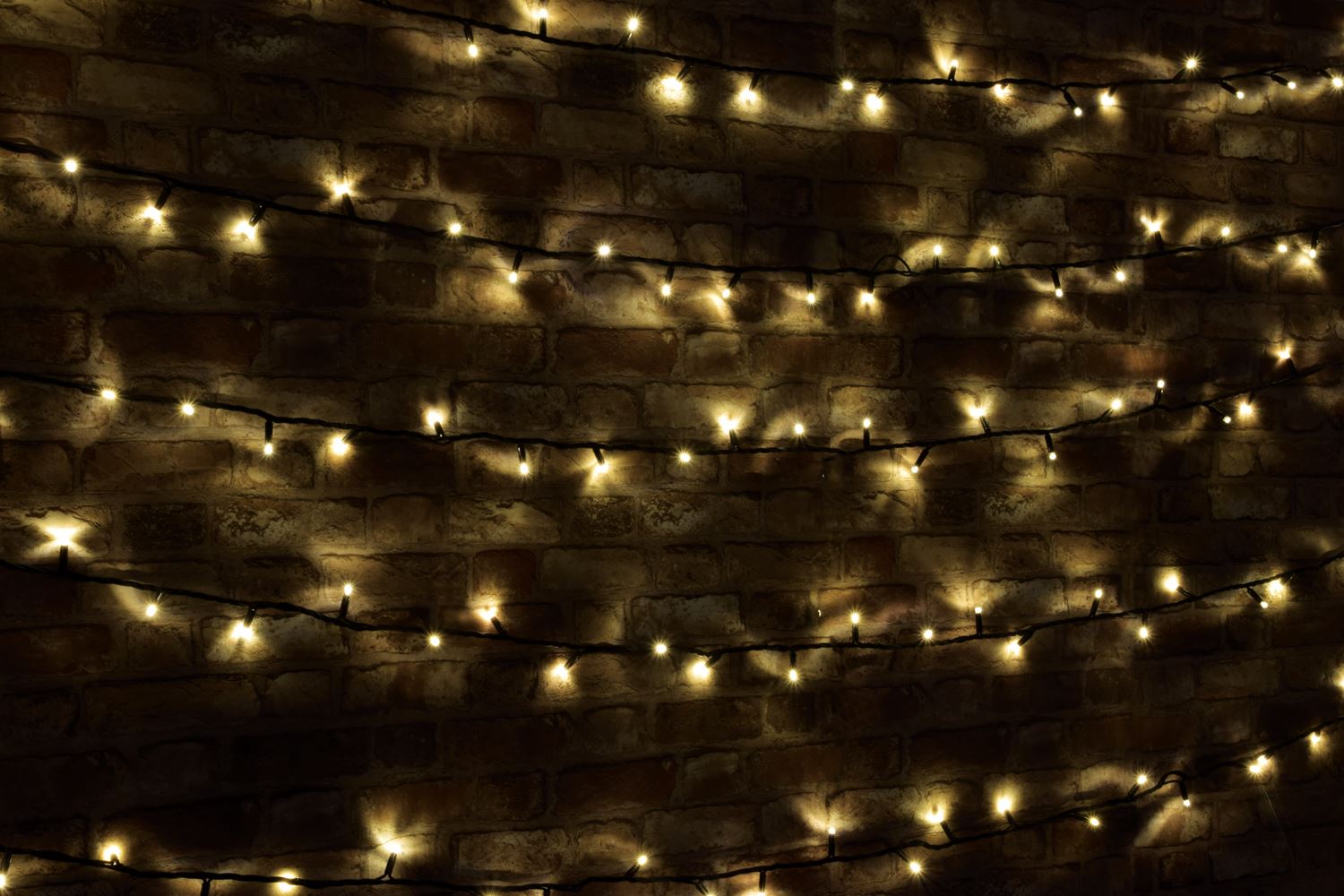 Lyyt 180 LED 18m Lyyt-Link Heavy Duty LED String Lights [Linkable] - Warm White