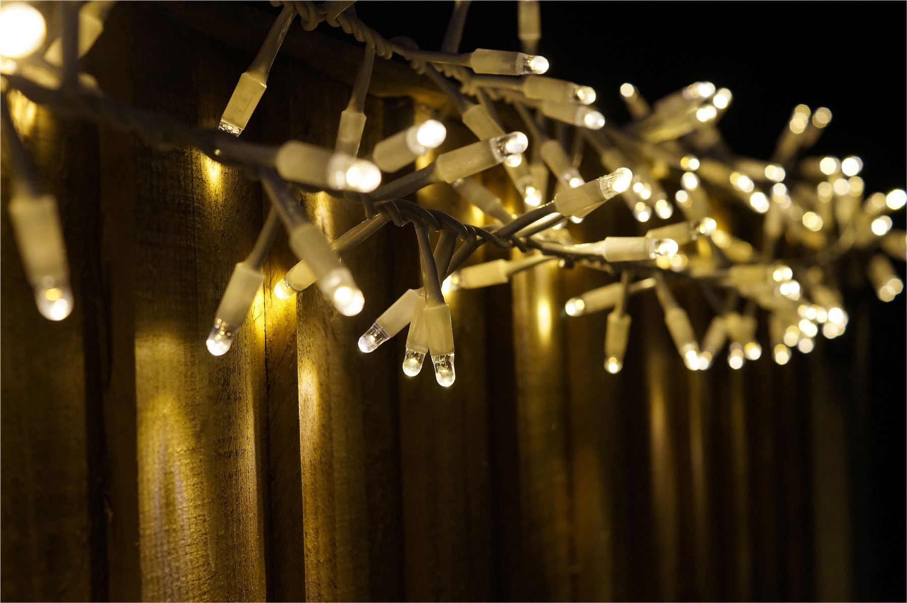 5m Easy-Connect Warm White 250 LED Cluster String Lights With Interconnectable White Rubber Cable