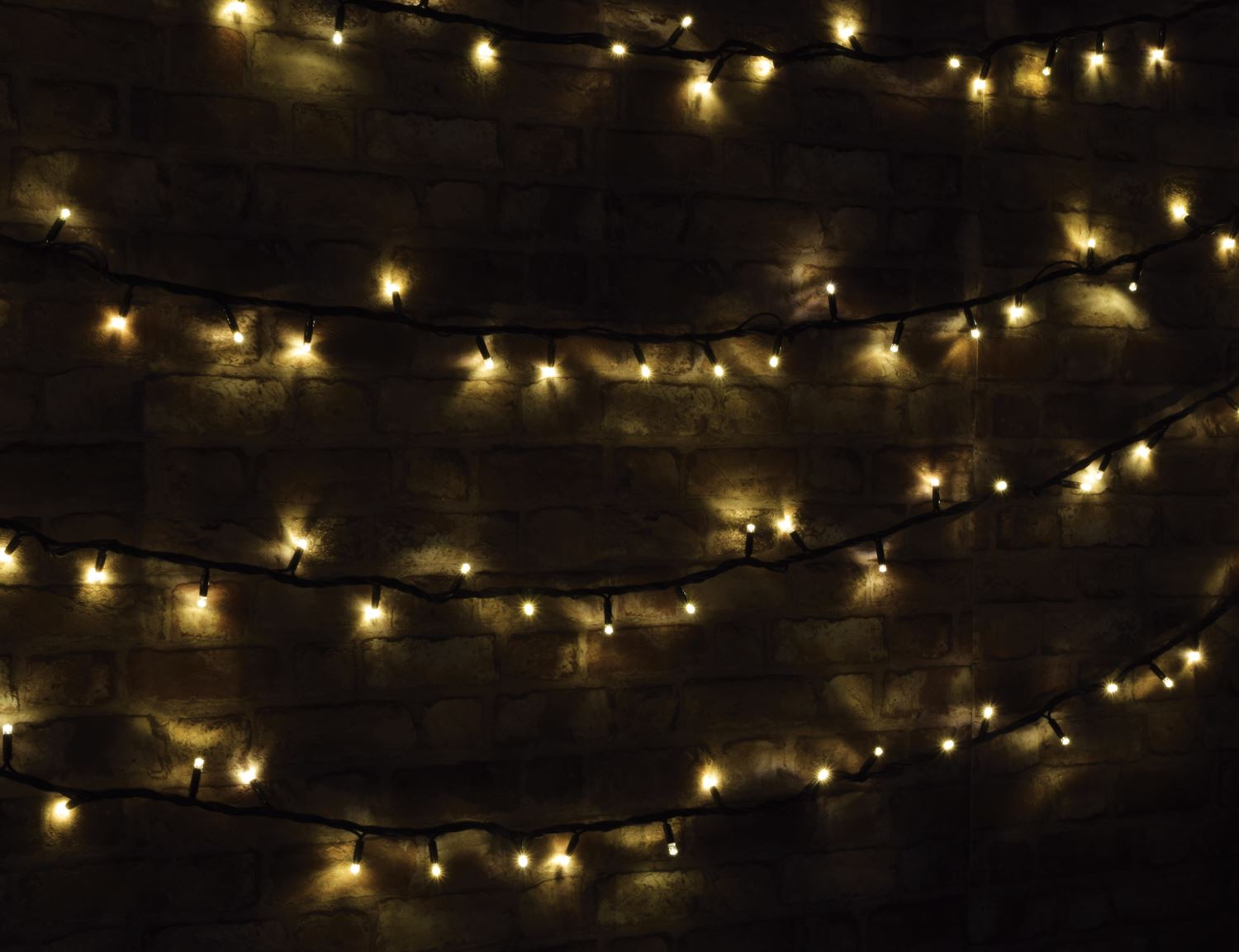 Lyyt 180 LED 18m Lyyt-Link Heavy Duty LED String Lights [Linkable] with controller - Warm White