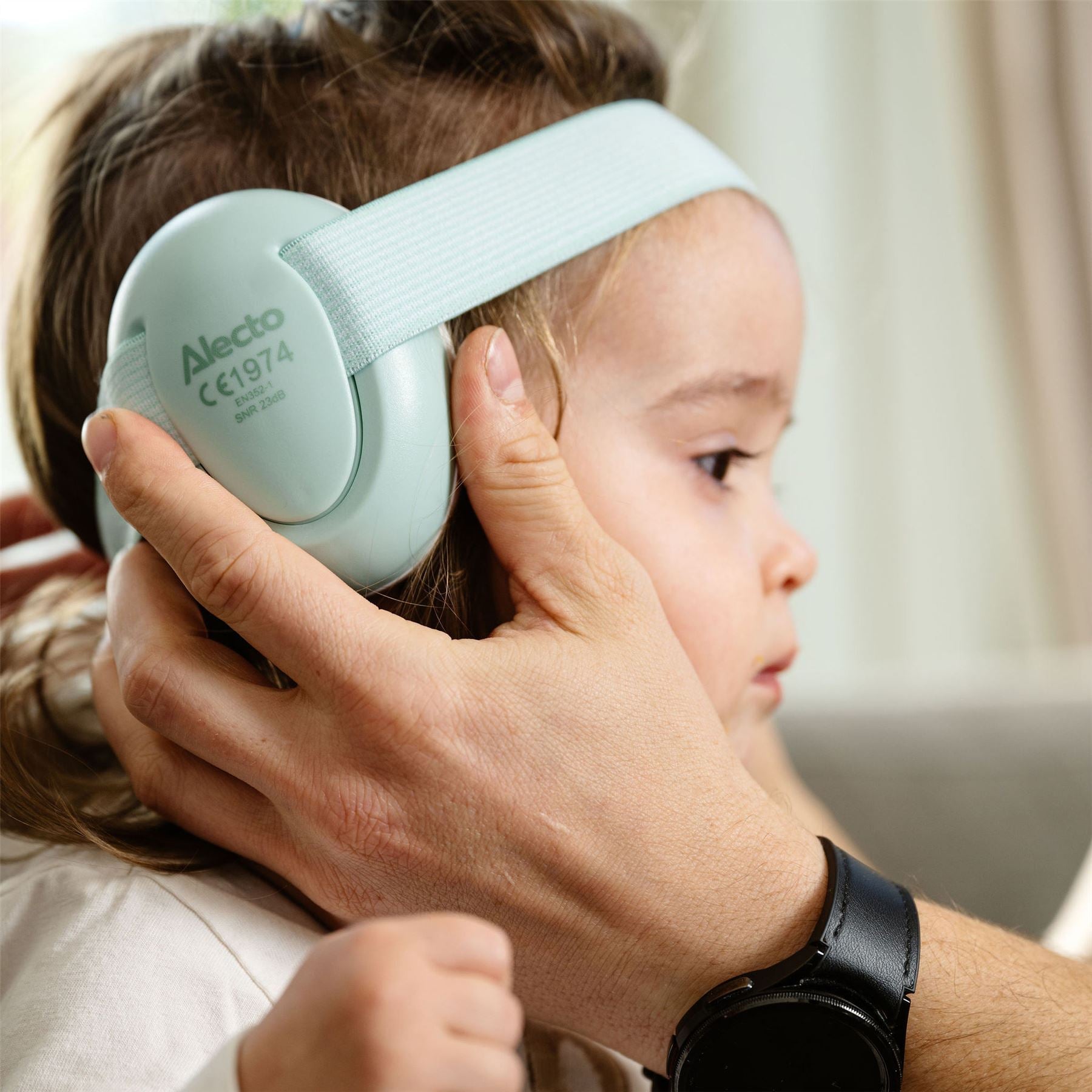 Alecto BV74 Kids Ear Defenders Babies/Toddlers, Age 1-5, Certified 25dB, Adjustable Size, Noise Cancelling Headphones, Ear Defenders Autism, Ear Muffs for Toddler, Boys, Girls, School - Pink