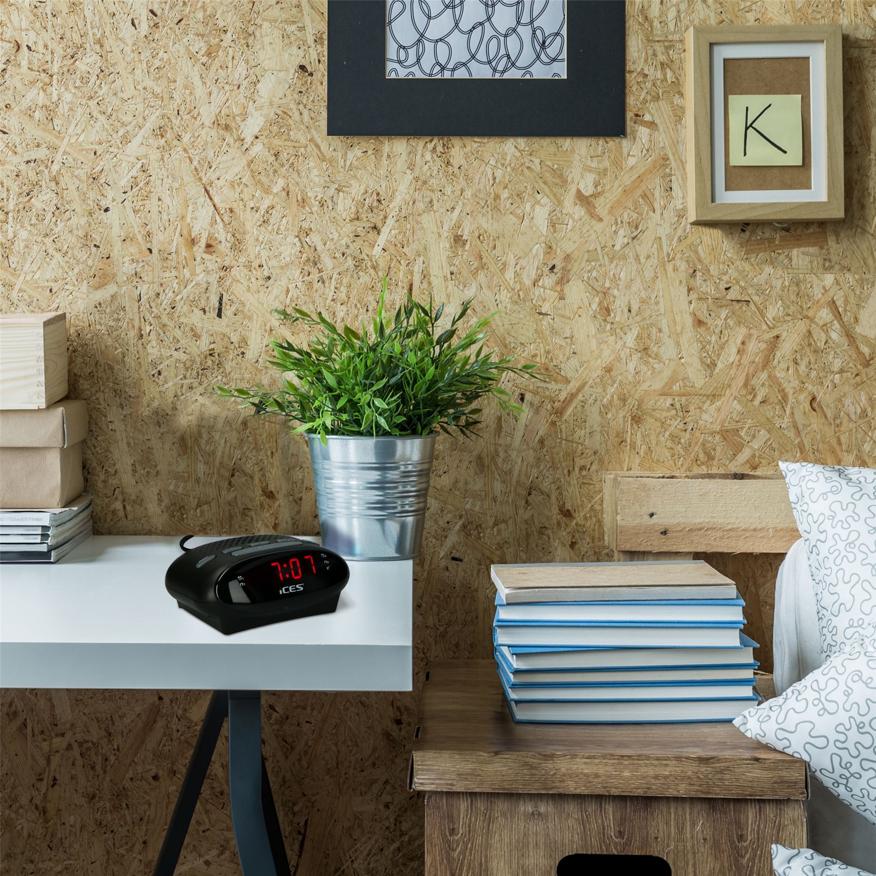 ICES Digital Desk Alarm Clock Radio LED | FM | Buzzer, Dual Alarm & Snooze function - Black