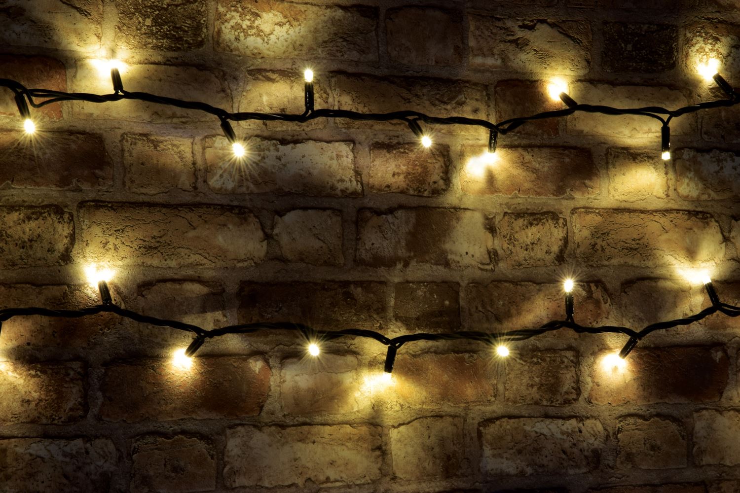 Lyyt 90 LED 9m Lyyt-Link Heavy Duty LED String Lights [Linkable] - Warm White