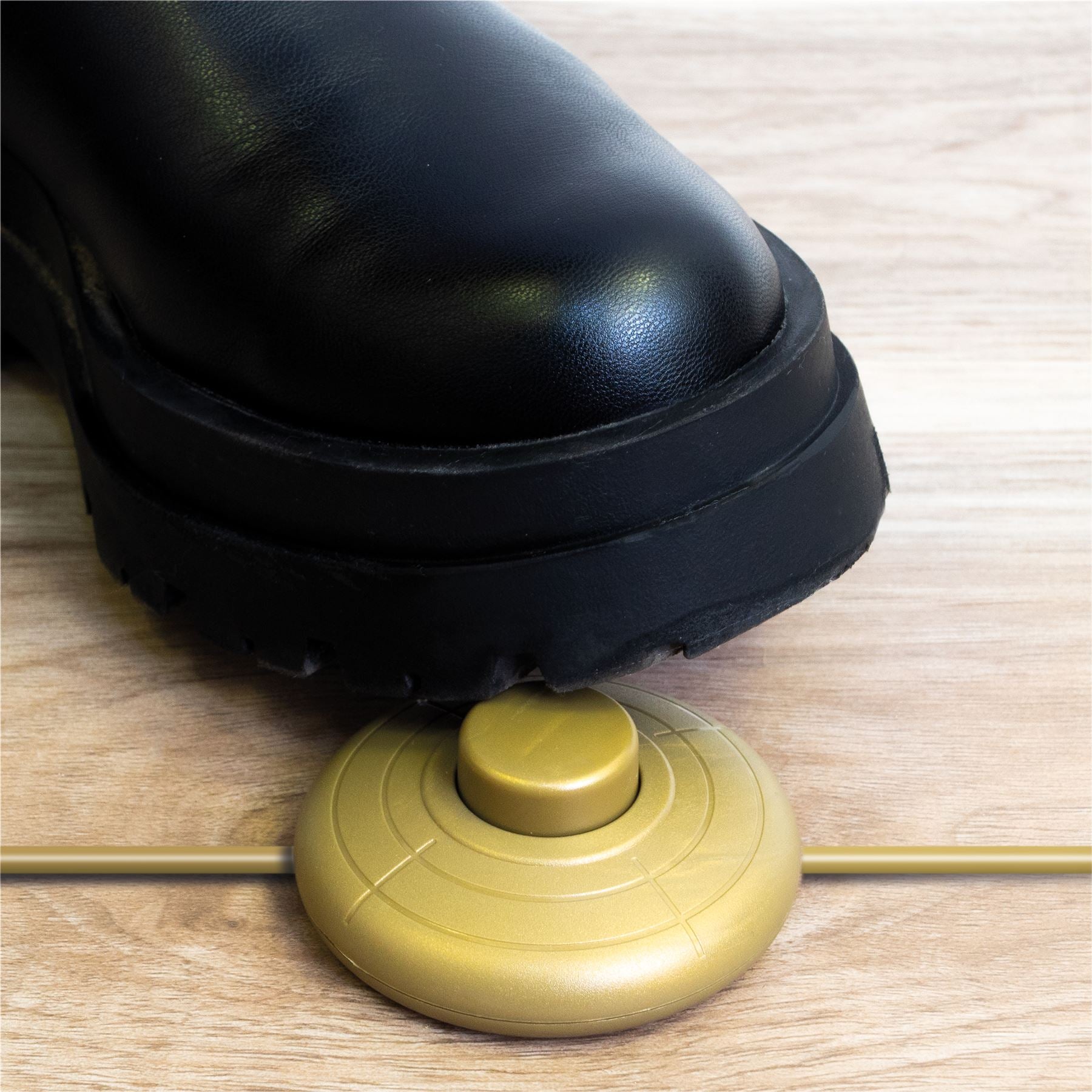 Round Foot Push Button Switch Press Pedal, for use with Floor Lamp, Standing Lamp, Table Lights, and more - Gold