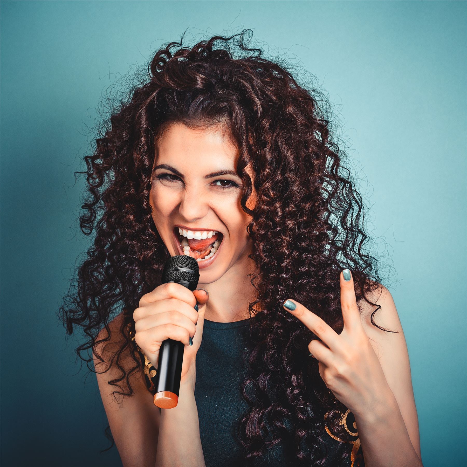 Lenco Wireless Microphone for PA / Karaoke | 6.35mm Connection | Battery Powered Receiver