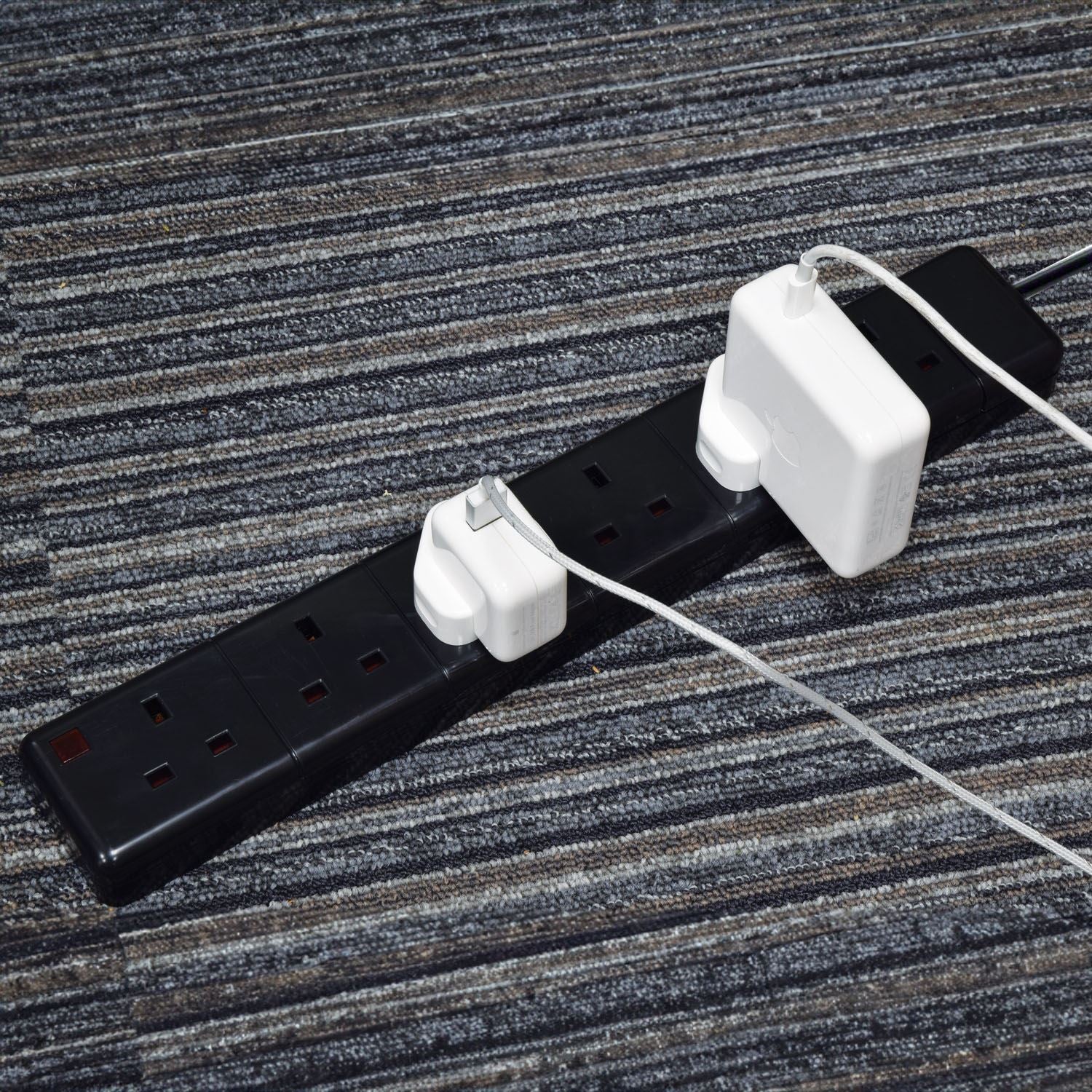 Mercury 6 Gang Rewirable Neon Power Indicator Trailing Socket - Black