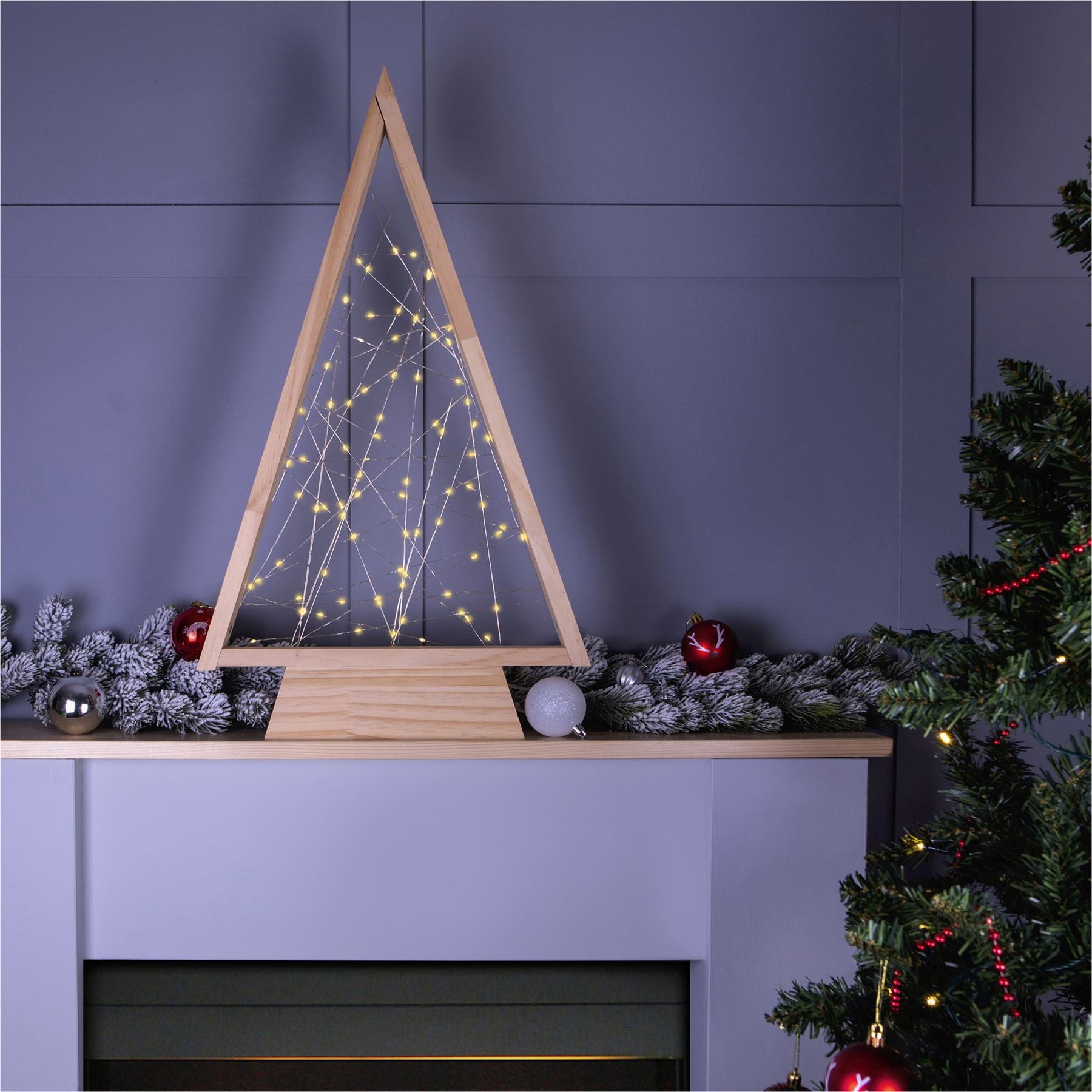 Wooden Self Assembly Battery Powered Christmas Tree Decoration with 60 LED Lights