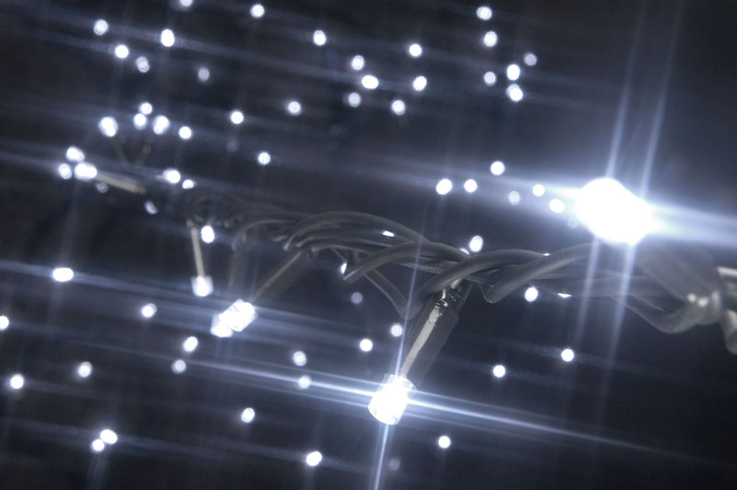 Lyyt 180 LED 18m Lyyt-Link Heavy Duty LED String Lights [Linkable] with controller - Cool White