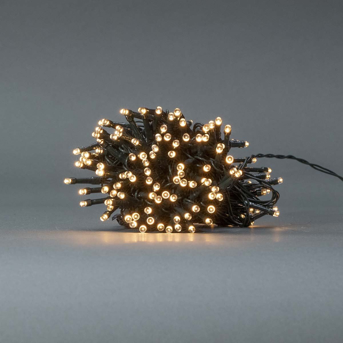 Nedis Christmas Lights | String | 192 LED's | Warm White | 14.40 m | Light effects: 7 | Indoor & Outdoor | Battery Powered