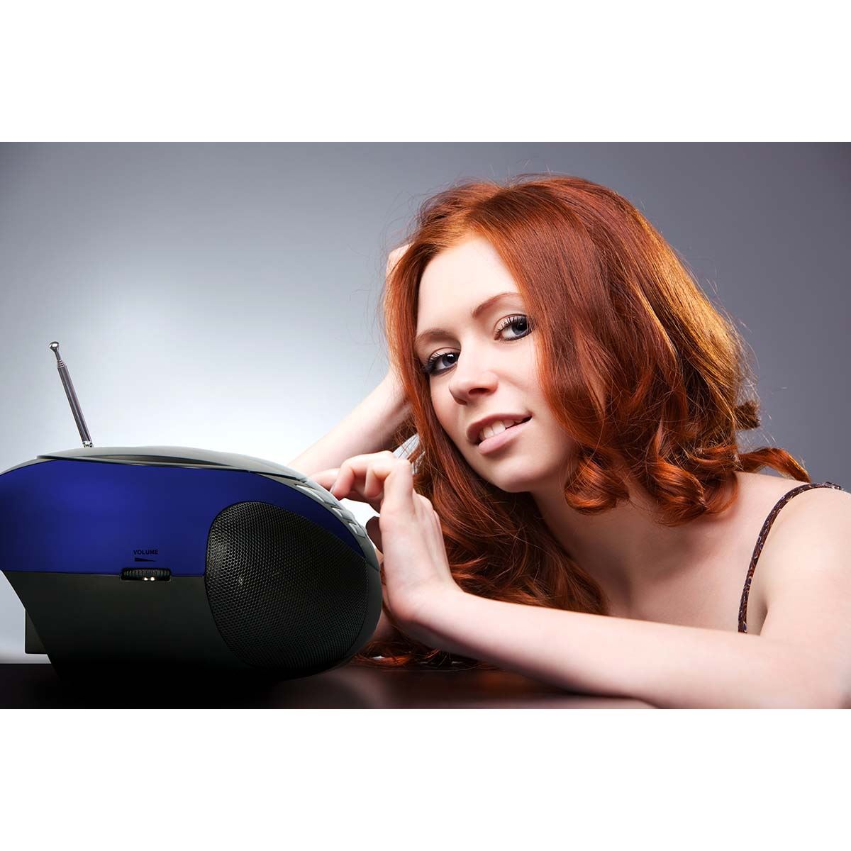 Lenco Portable FM Radio CD and USB player Blue