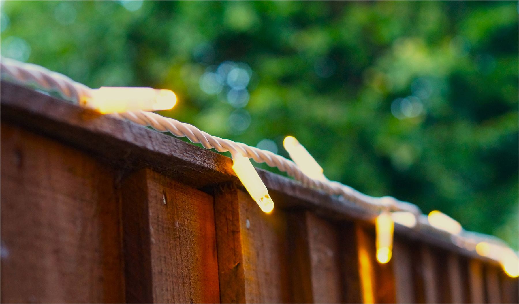 5m Easy-Connect Warm White 40 LED String Lights With Interconnectable White Rubber Cable