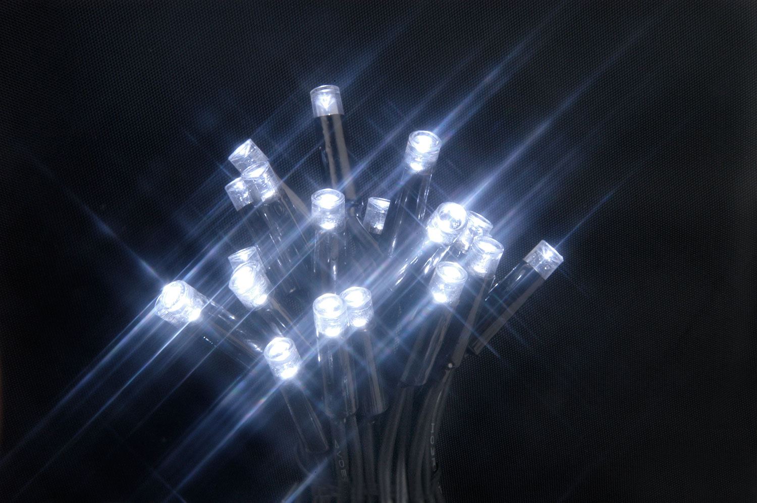 Lyyt 180 LED 18m Lyyt-Link Heavy Duty LED String Lights [Linkable] with controller - Cool White