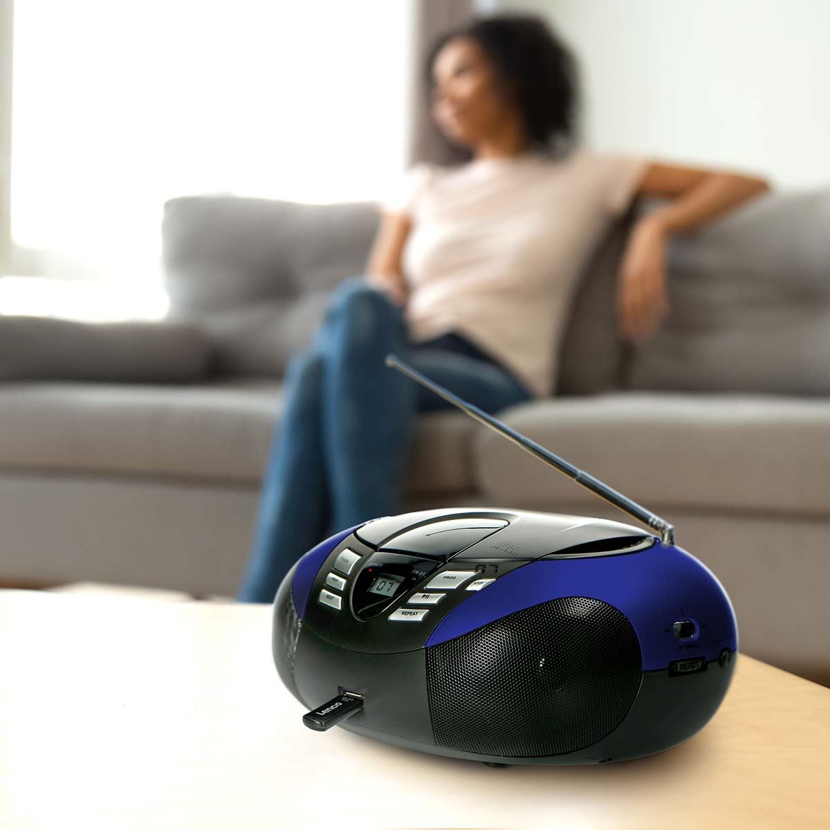 Lenco Portable FM Radio CD and USB player Blue
