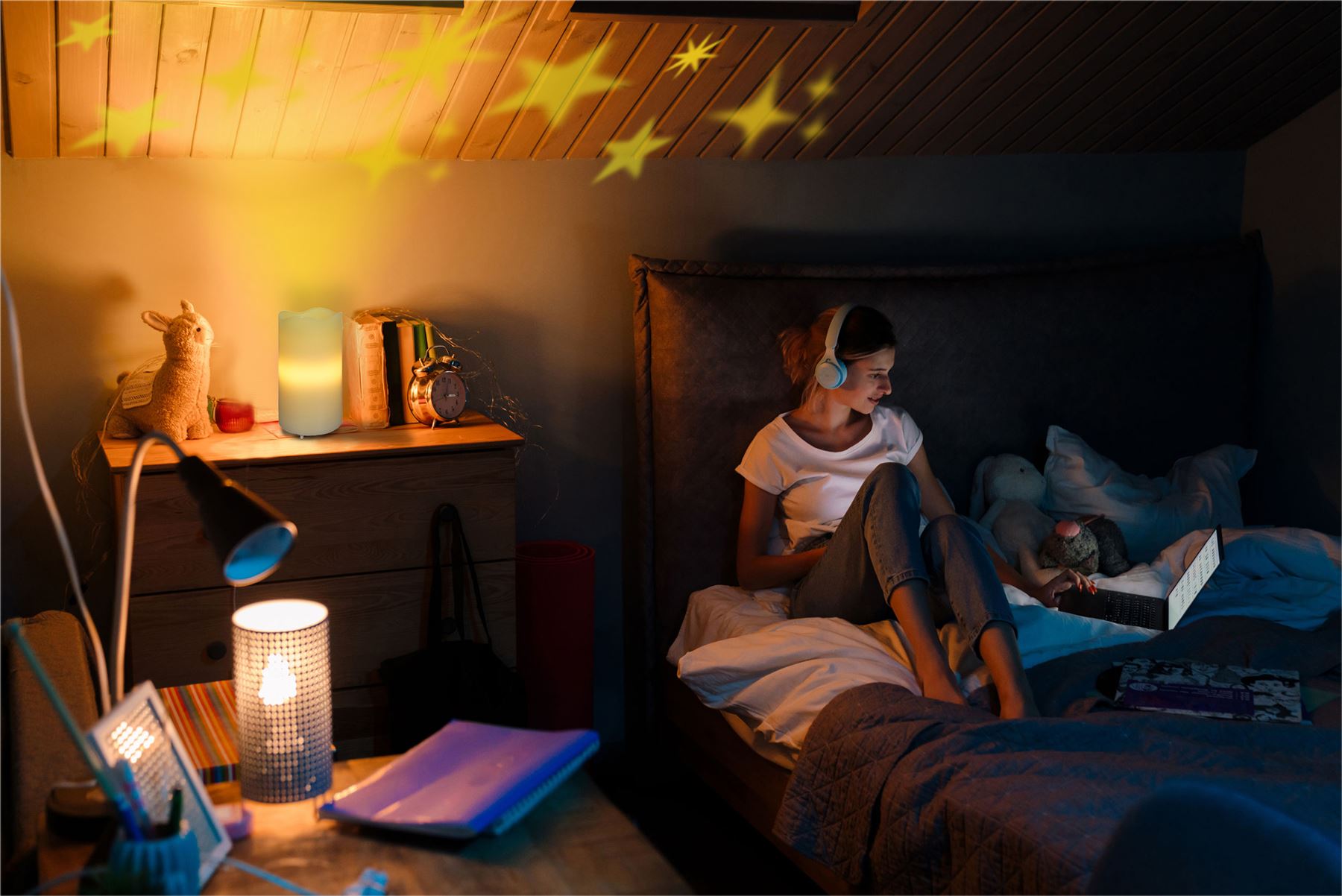 LED Artificial Flameless Candle with White Stars Projector Light, Dimmable Brightness and Timer