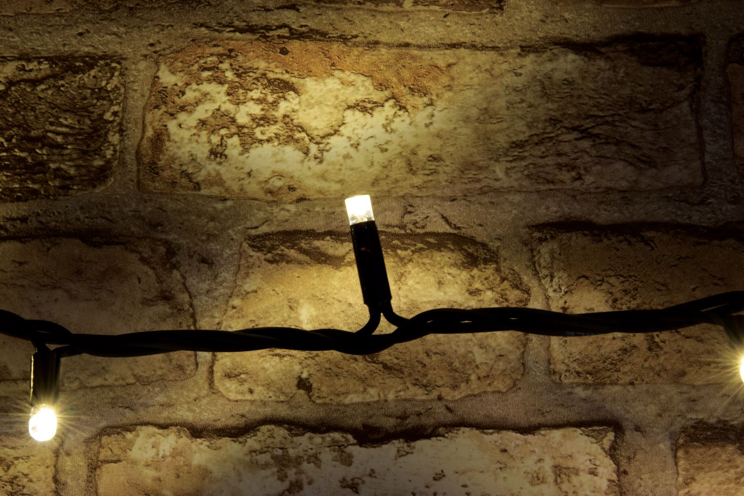 Lyyt 90 LED 9m Lyyt-Link Heavy Duty LED String Lights [Linkable] - Warm White