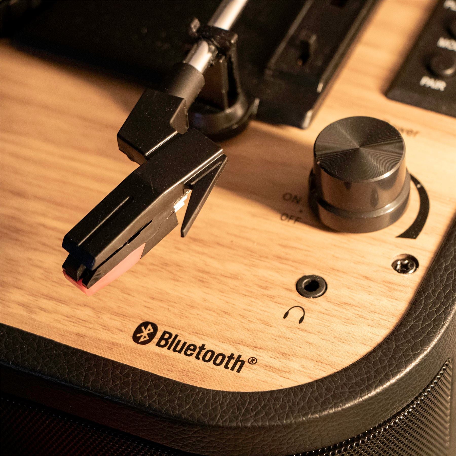 Lenco TT-116GY Turntable with Bluetooth® and USB Player / Recorder - Black