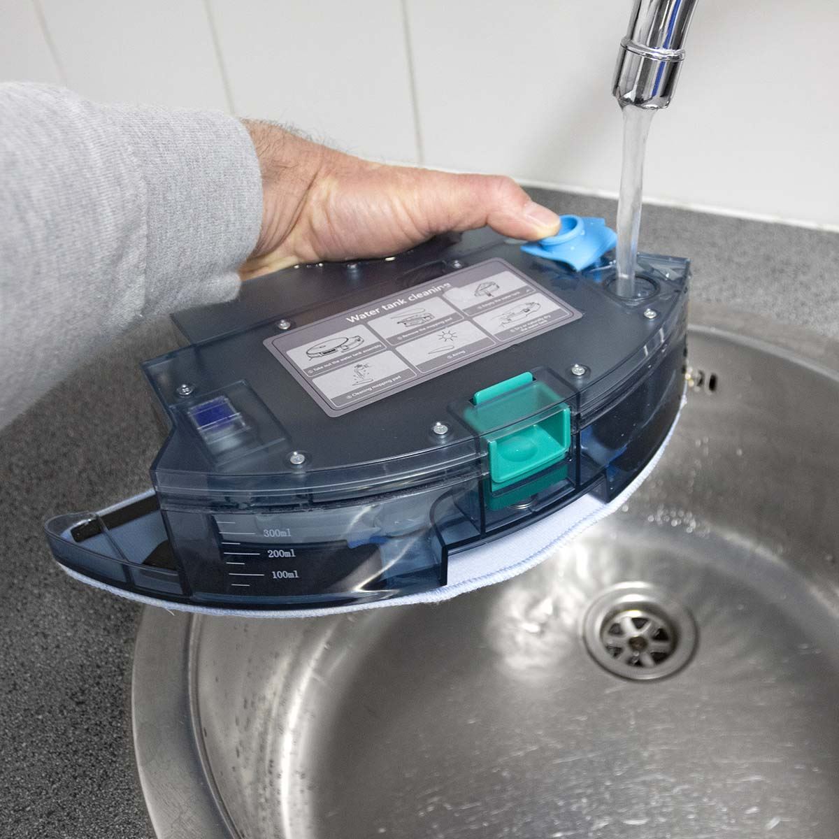 Nedis SmartLife Robot Vacuum Cleaner | Laser Navigation | Wi-Fi | Capacity collection reservoir: 0.6 l | Automatic charging | Maximum operating time: 2 hrs | Black | Android™ / IOS