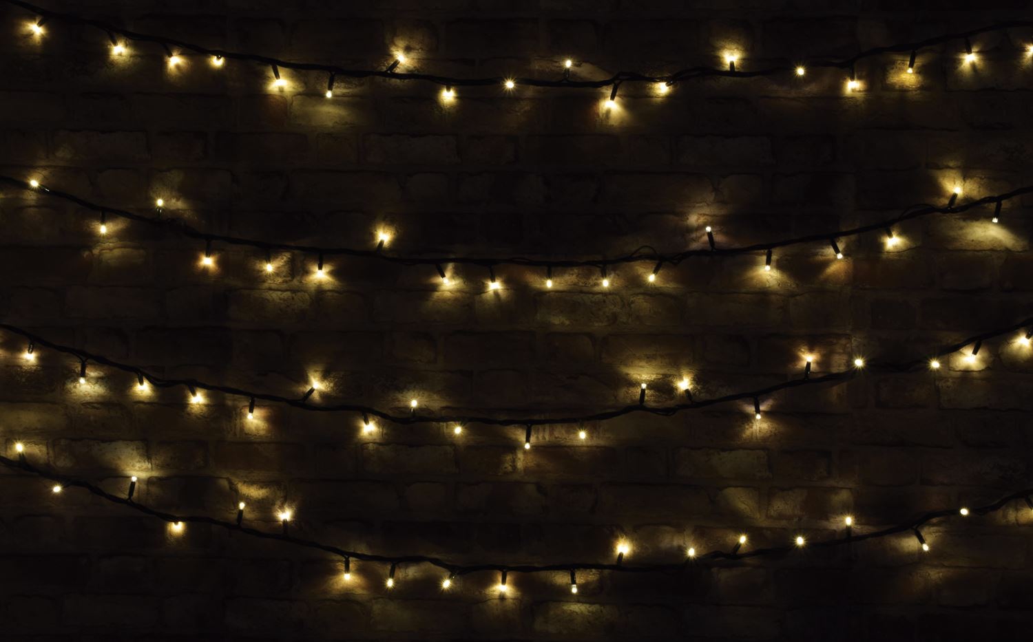 Lyyt 180 LED 18m Lyyt-Link Heavy Duty LED String Lights [Linkable] with controller - Warm White