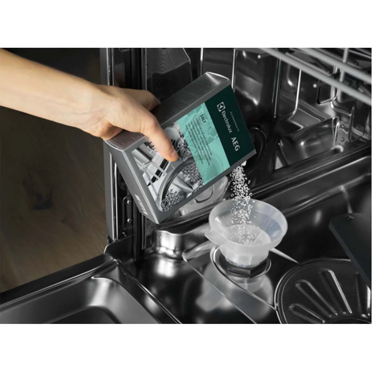 Electrolux M3GCS201 Regenerating salt for washing machines and dishwashers 1000 g