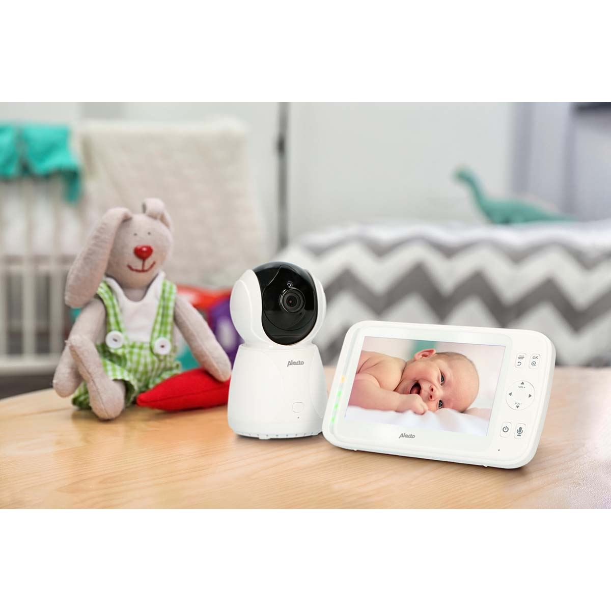 Alecto DVM-275 Video Baby Monitor with Camera, 5" Inch No Wifi Baby Monitor, Temperature, Night Vision, Pan & Tilt, Two-Way Audio - White