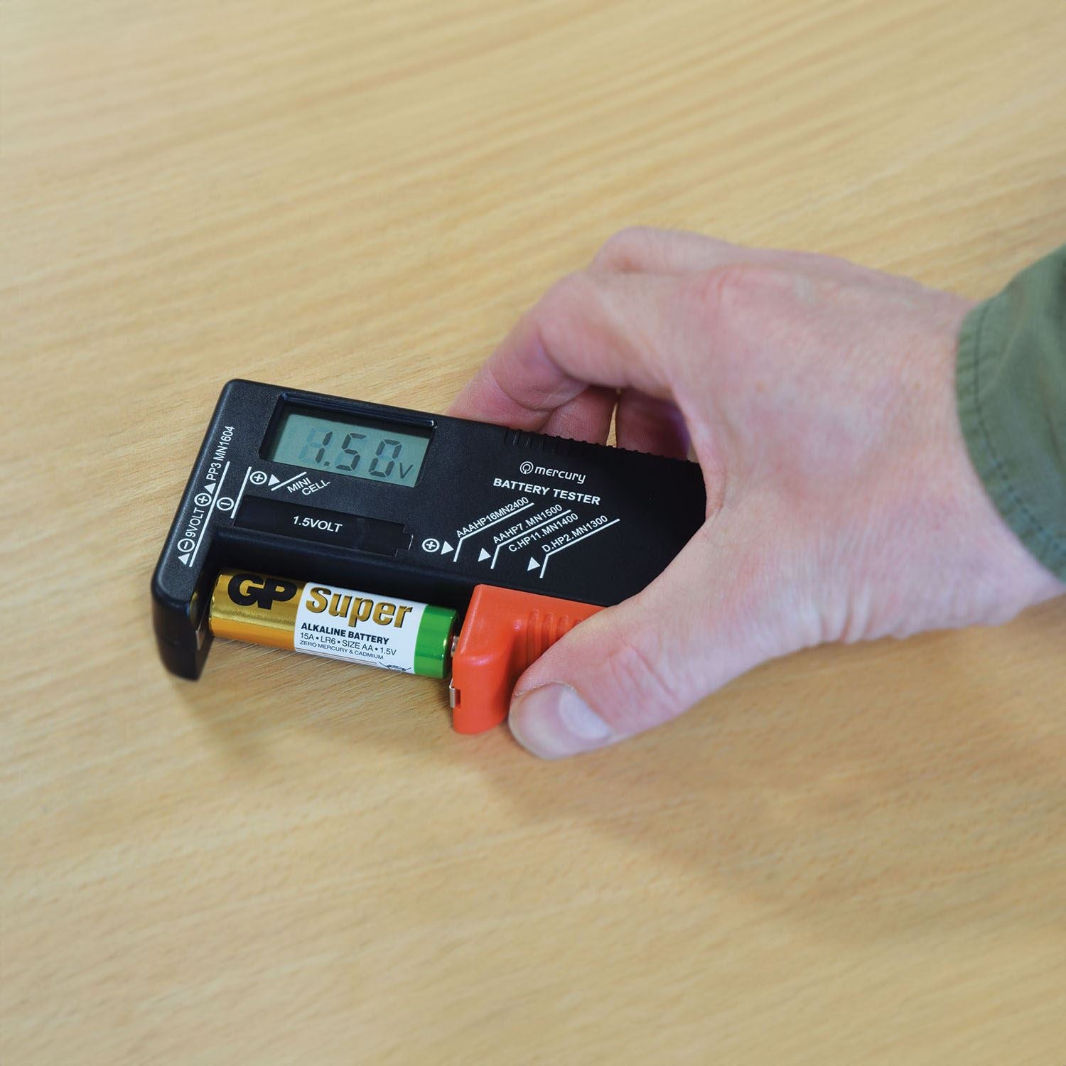 Mercury Handheld Universal Digital Battery Tester Tool 1.5V AA AAA C D 9V Button Cell