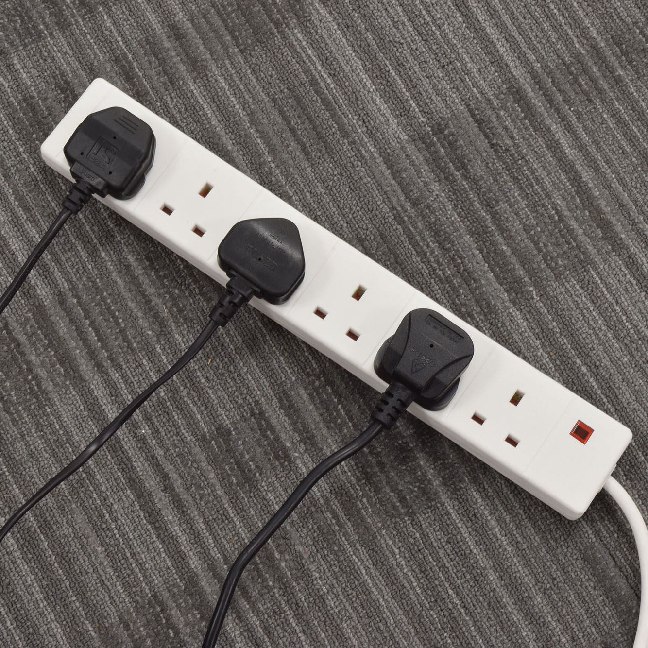 6 Gang 5m Mains Extension Lead Socket 13A - White