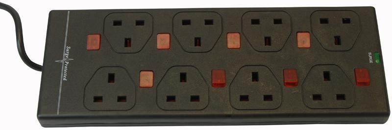 8 Gang 2m Mains Extension Lead Socket Individually Switched Surge Protected 13A - Black
