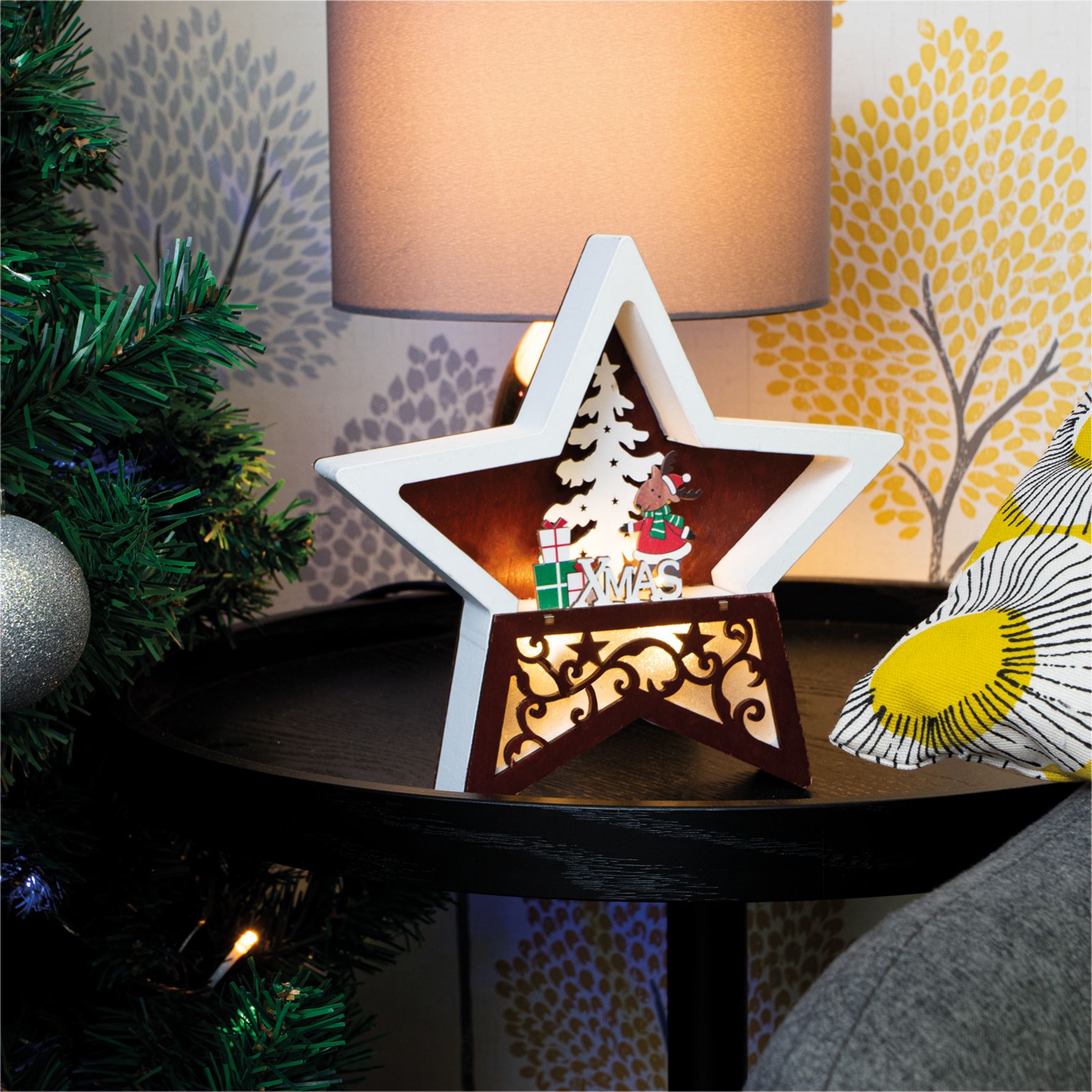 Wooden LED Light Up Christmas Star Decoration with Reindeer & Xmas Tree Battery Powered